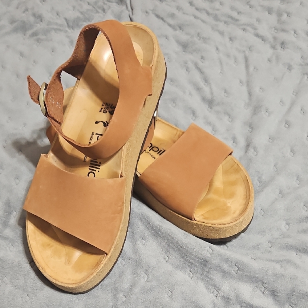 Tan Leather Sandals with Buckle